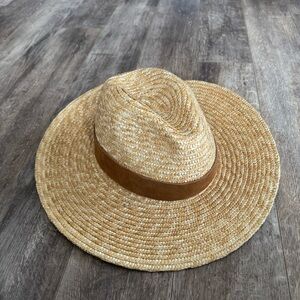 NWT! Gigi Pip Stylish Tan Straw Fedora Hat
